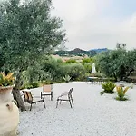 Gio Villa