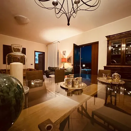 Gio Villa *